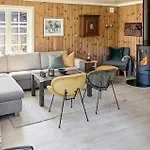 4 Bedroom Awesome In Ferienhaus Eggedal