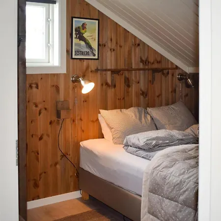 4 Bedroom Cozy In