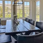 4 Bedroom Awesome In בית נופש *